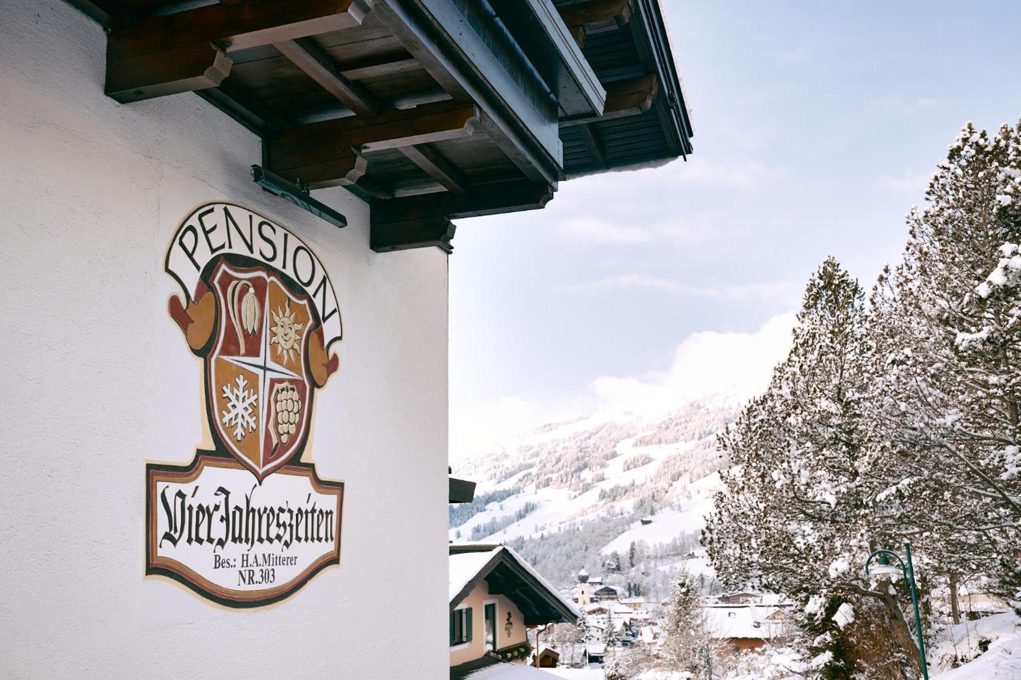 Pension Vier Jahreszeiten Saalbach-Hinterglemm Exterior foto